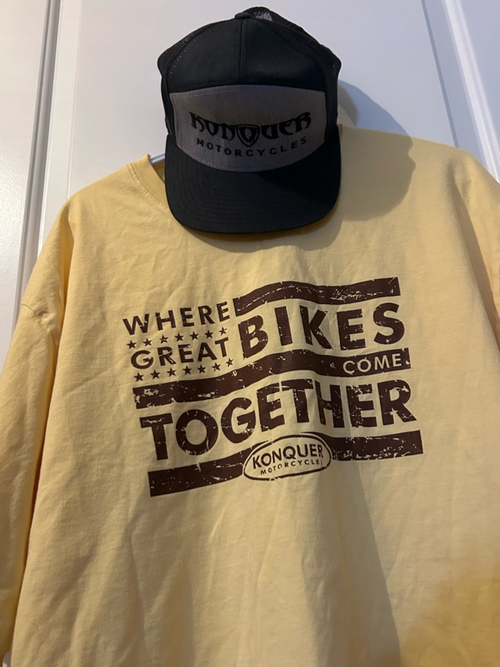 Konquer Motorcycles Men's Yellow Graphic Long-Sleeve Shirt 2XL and Hat Combo New